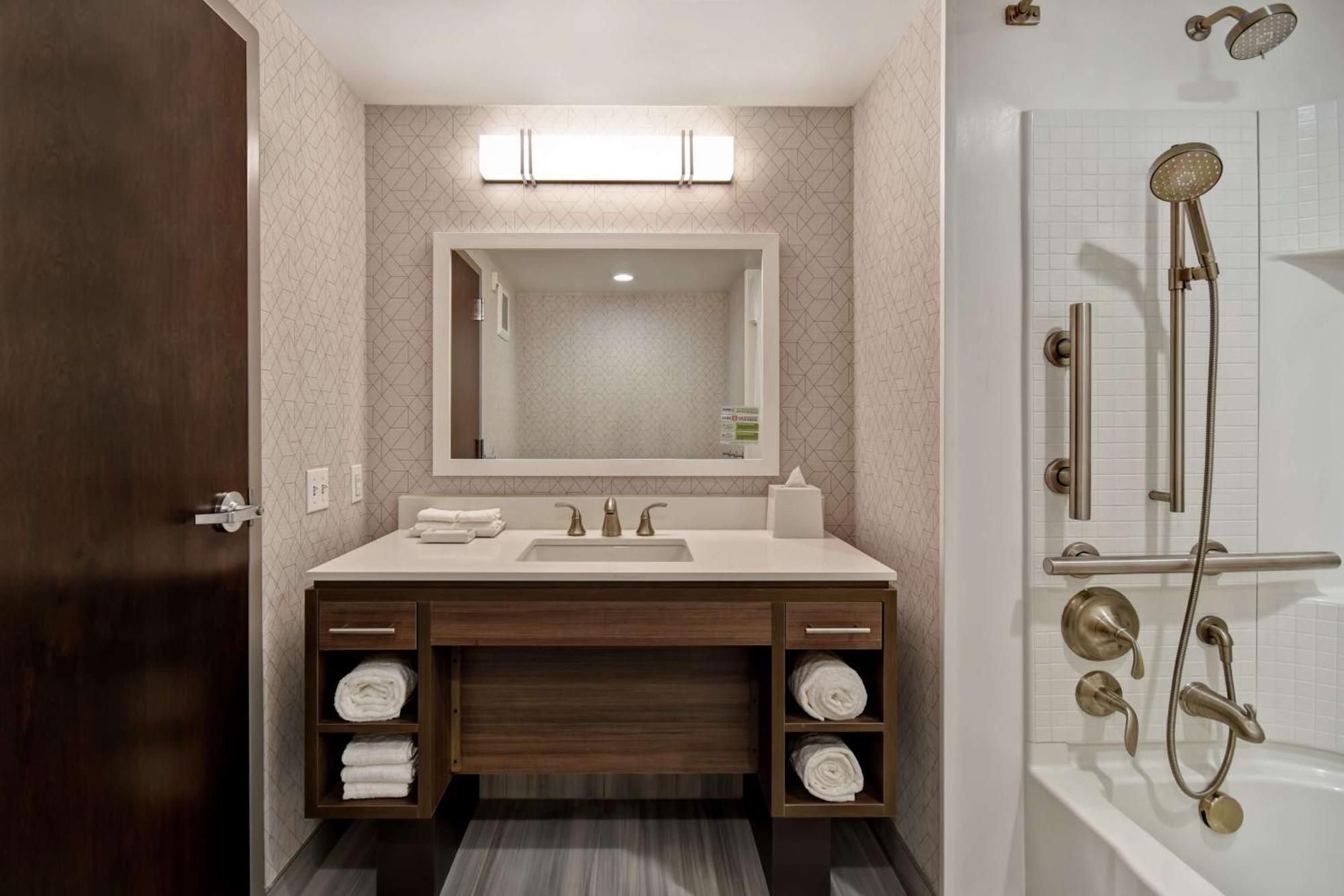 Home2 Suites By Hilton Taylor Detroit Екстер'єр фото